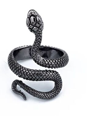 Black Snake Wrap Adjustable Reptile Ring